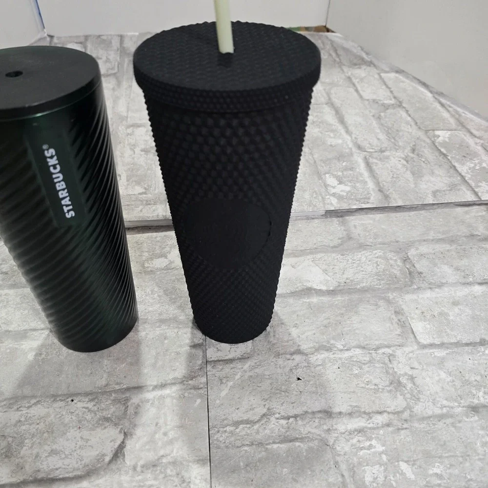 Lot of 2 Starbucks Winter 2022 Holiday Green Swirl‎ 24oz Black Matte 24oz 2021